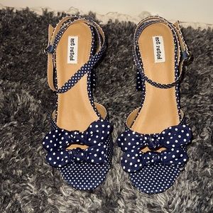 Blue and white polka dot heels
